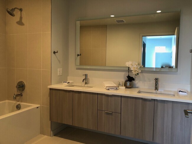 Building Photo - Beautiful Modern Condo in Capitol Hill with 2 Garage Parking Spaces