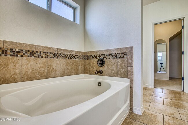 Building Photo - 7751 Enchanted Path Dr