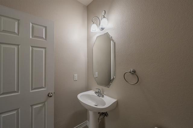Building Photo - 6524 Hickory Hill Dr