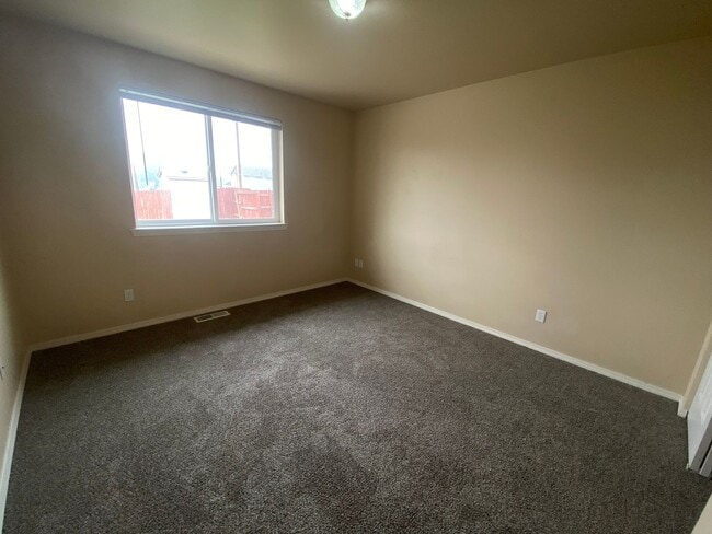 Building Photo - 3 Bedroom 2 Bathroom Home for Rent!