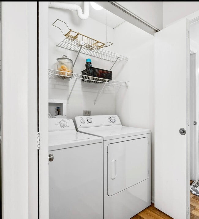 Building Photo - 806 Foxworth Blvd