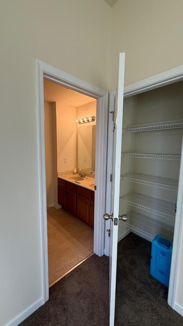 Building Photo - 12 Council Ct