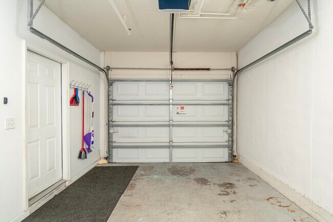 Building Photo - 1005 Bella Vista Blvd