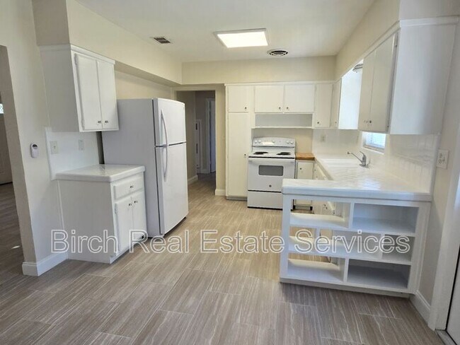 Building Photo - 1406 Lemon St