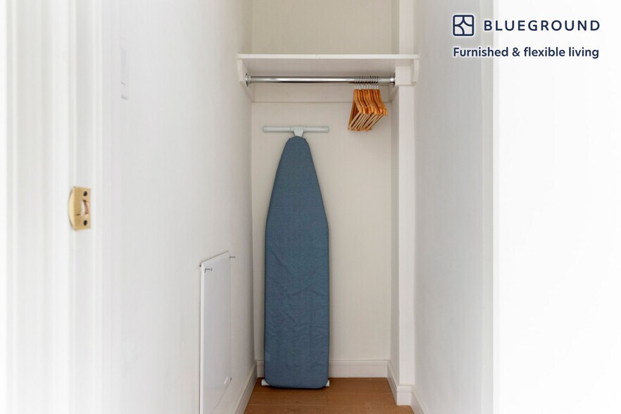 Building Photo - 340 E 52nd St