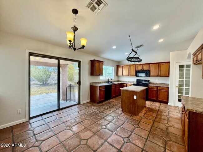 Building Photo - 6423 W Villa Linda Dr