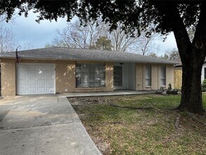 Building Photo - 4434 Donalbain Dr