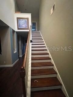 Building Photo - 1609 Presidio Dr