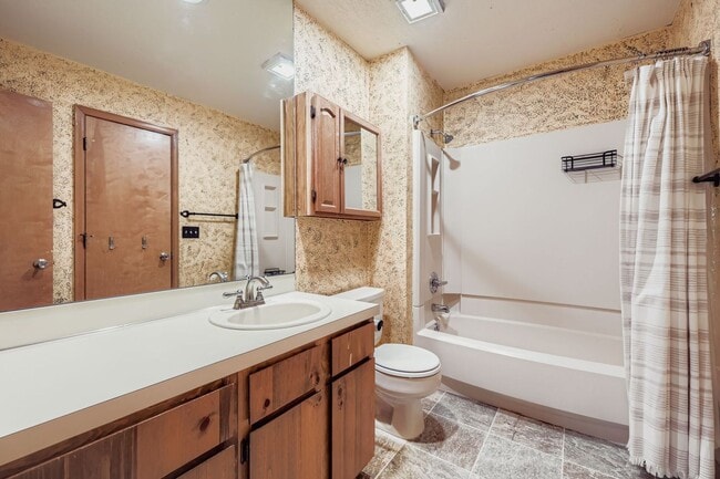 Building Photo - 345 N Chipmunk Cir