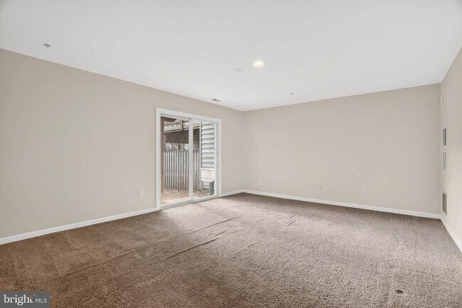 Building Photo - 7207 Solar Walk