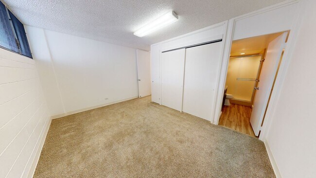Building Photo - 2BD/2BA/1PRKG at The Barclay in Makiki, Ho...