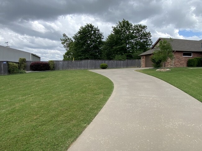 Building Photo - 10713 Masters Cir