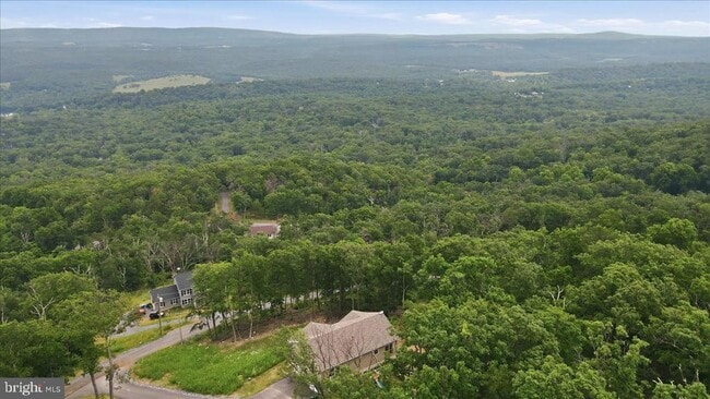 Building Photo - 1617 Tomahawk Trail