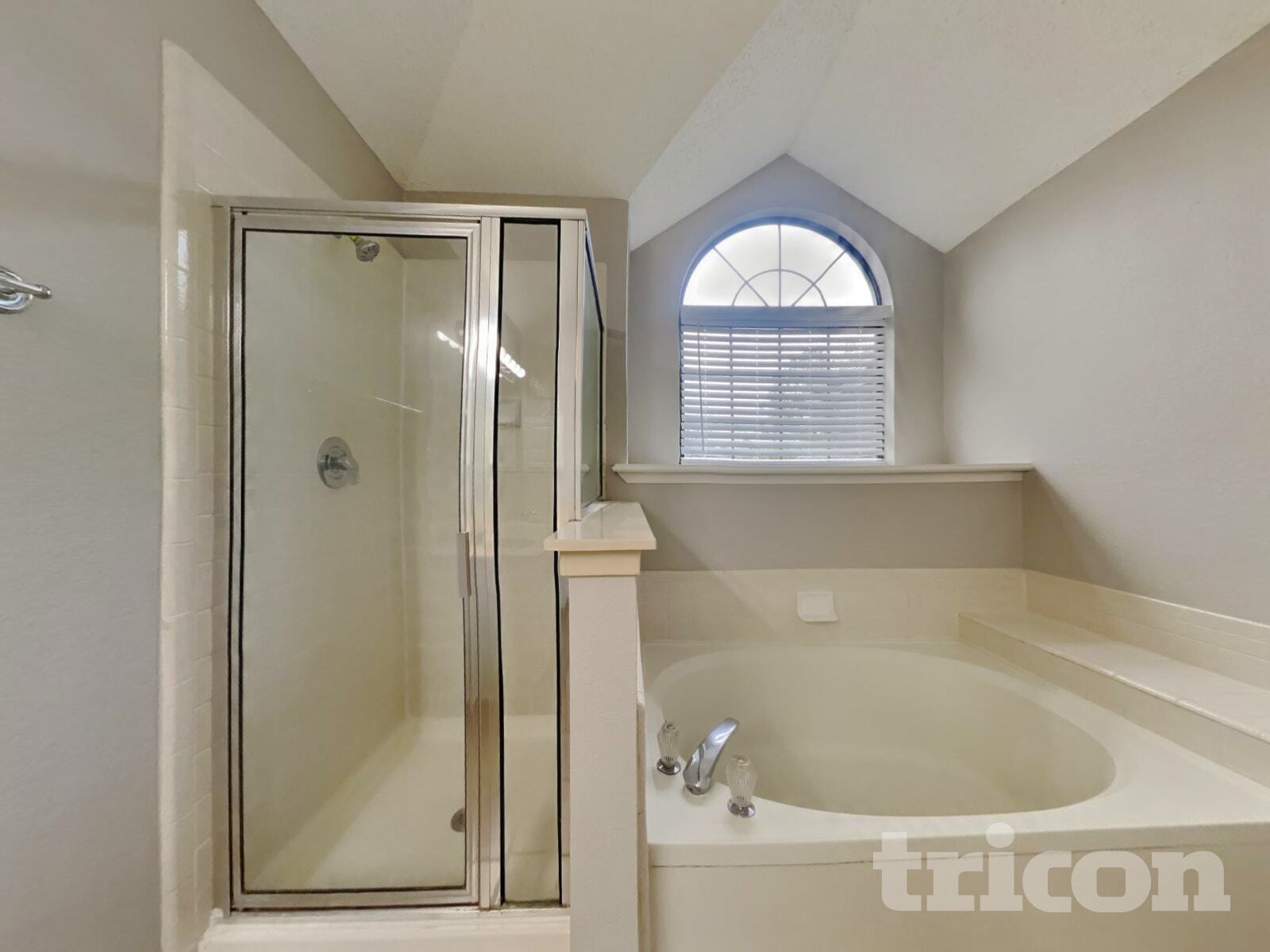 Building Photo - 1205 Laurel Ln