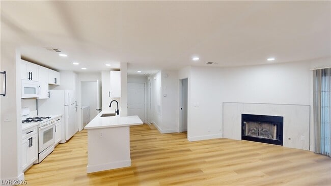 Building Photo - 2200 S Fort Apache Rd