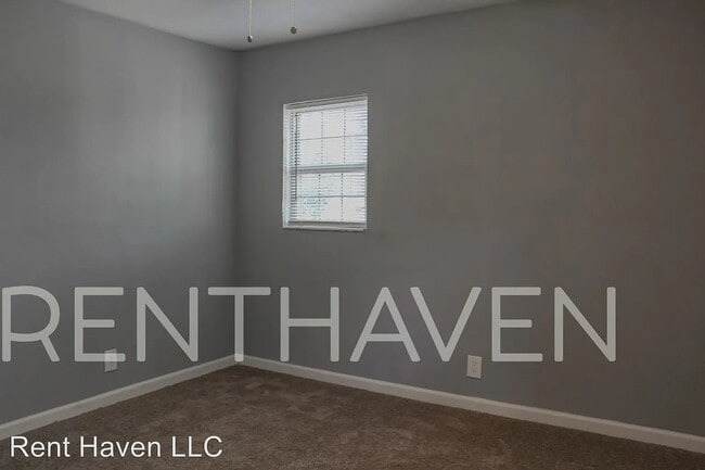 Building Photo - 1212 Eastview Ave