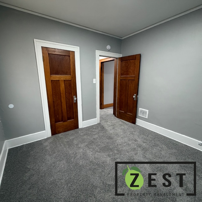 Building Photo - 4055 Beniteau St