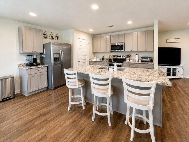 Building Photo - 9023 Bellewood Pl
