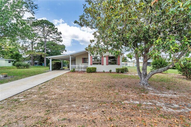 Building Photo - 10060 SW 93rd Ave