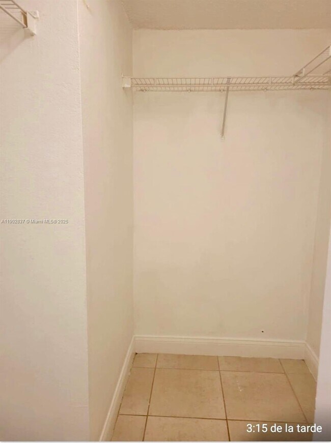 Building Photo - 4205 N University Dr