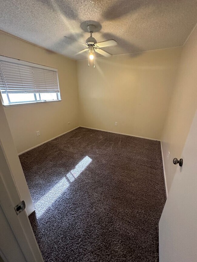 Building Photo - 3333 El Encanto Ct