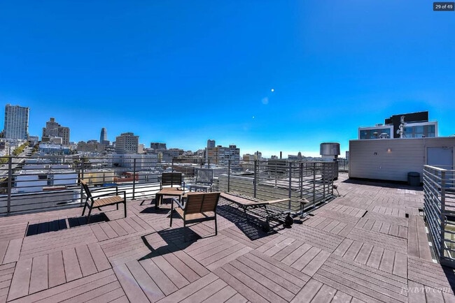 Building Photo - 1635 California St