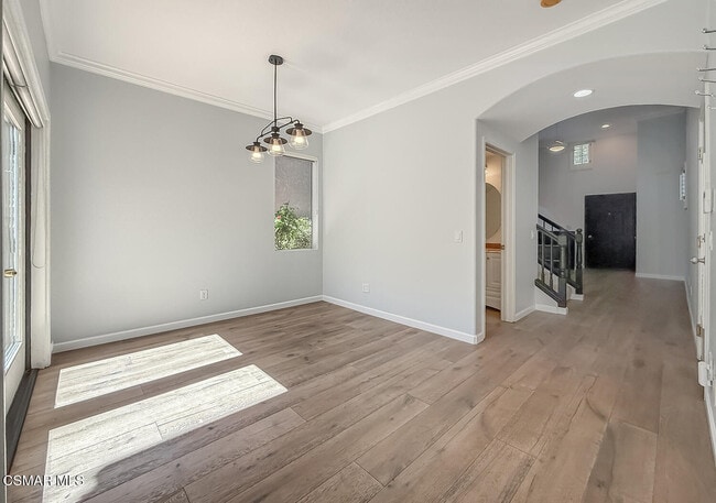 Building Photo - 5470 Seine Ct
