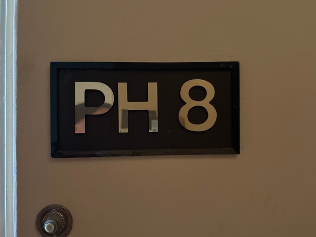 Building Photo - 969 Hilgard Ave