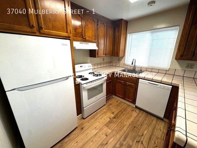 Building Photo - 37040 Mulberry St