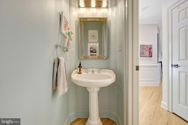 Building Photo - 1926 Poole Ln