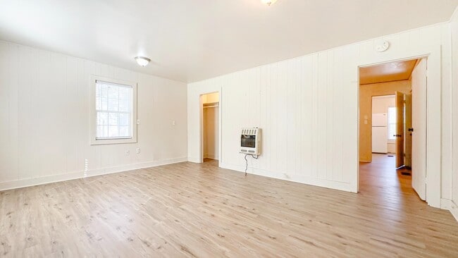 Building Photo - 712 US-190