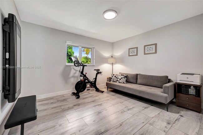Building Photo - 12895 SW 75th Ave
