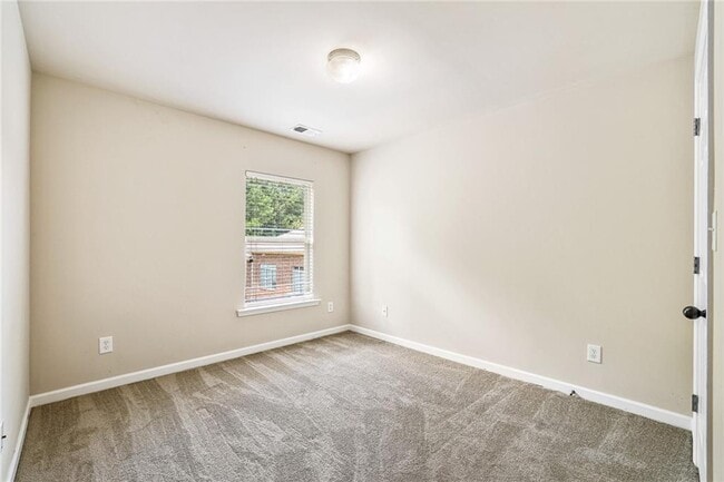 Building Photo - 771 Riverdance Dr