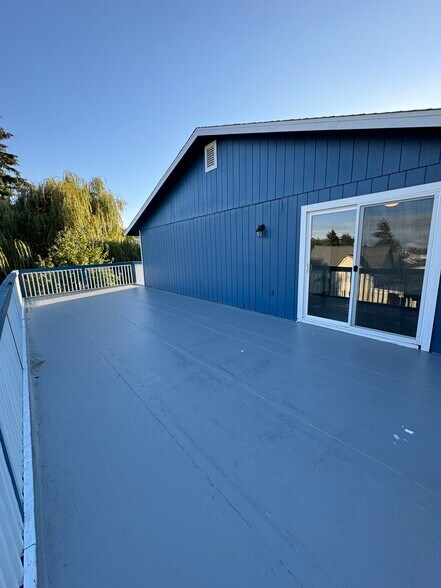 Building Photo - 5635 N 49th St