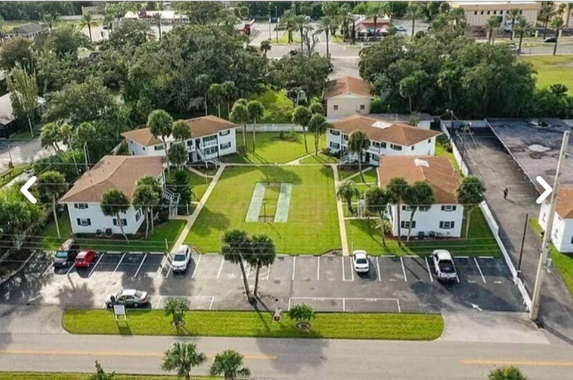 Building Photo - 1750 S Palmetto Ave