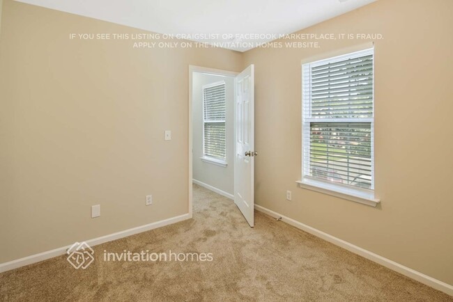 Building Photo - 236 Pangle Dr