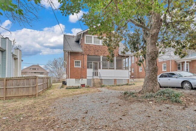 Building Photo - 1144 Wasena Ave SW