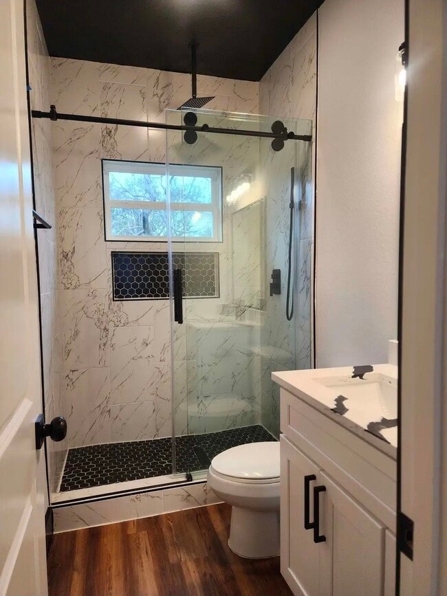 Building Photo - 1002 Natchez Ave