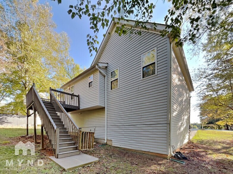 Building Photo - 251 Cedars Glen Cir