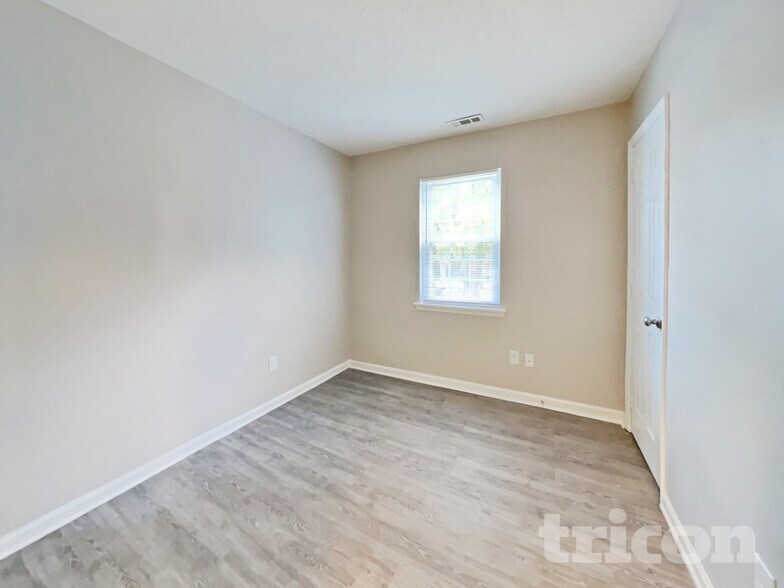 Building Photo - 7307 Hooksett Ct
