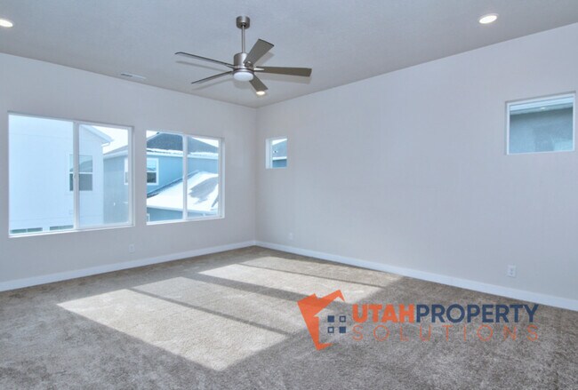 Building Photo - 4693 Daisy Ln