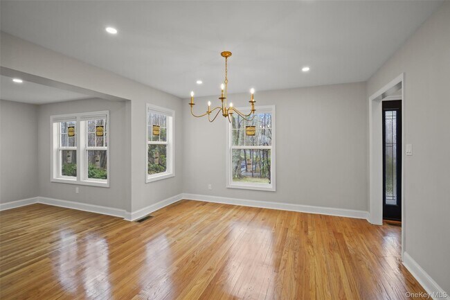 Building Photo - 790 Hardscrabble Rd