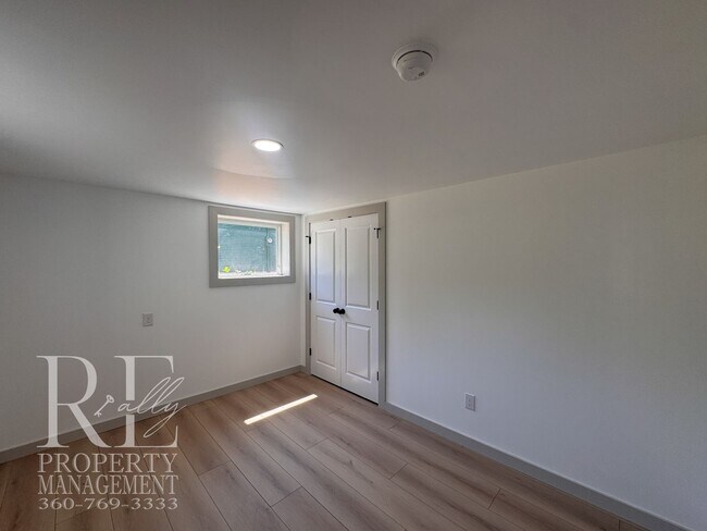Building Photo - Beautifully Renovated Classic Home with Three Levels of Living, Sunroom & Spacious Kitchen