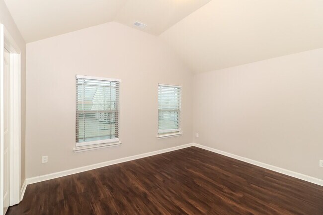 Building Photo - 4745 Carnegie Ct