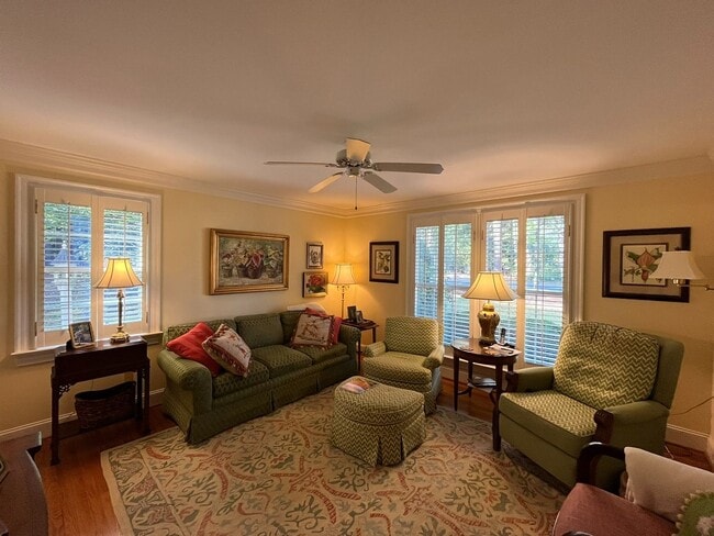 Building Photo - Incredible 5BD, 4.5BA House in Downtown Ra...