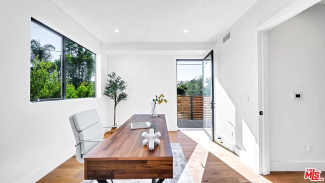 Building Photo - 1123 N Formosa Ave