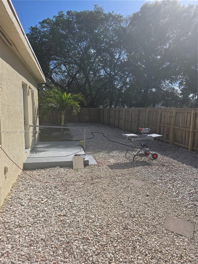 Building Photo - 632 NW 14th Terrace