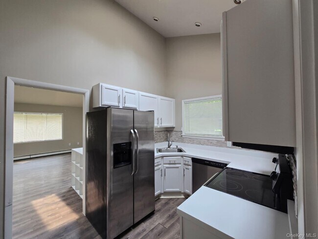 Building Photo - 25 Ruscitti Dr