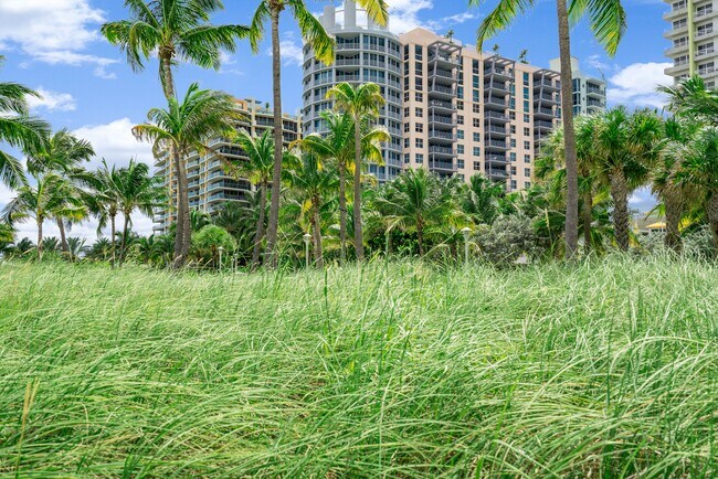 Building Photo - 1500 Ocean Dr