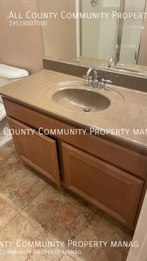 Building Photo - 40298 Hannah Way